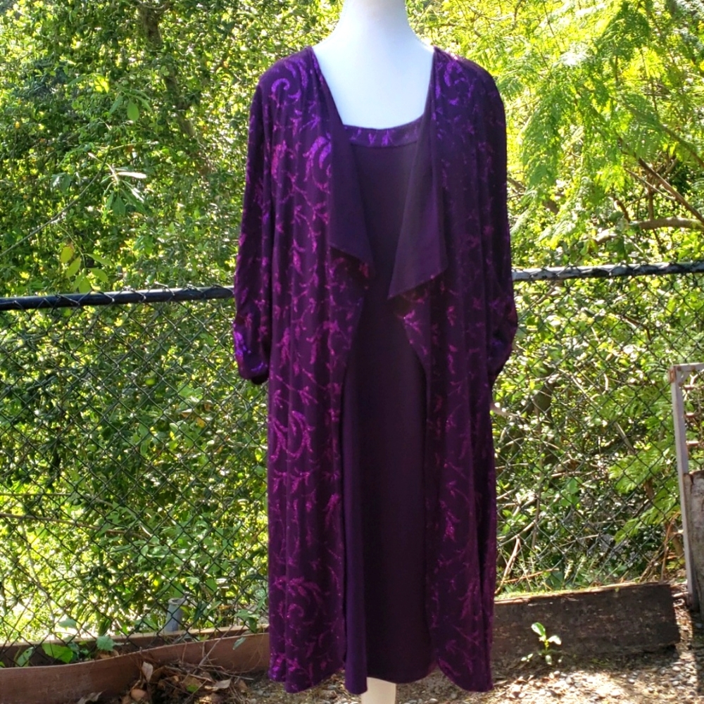 Women dress size 20W, color purple